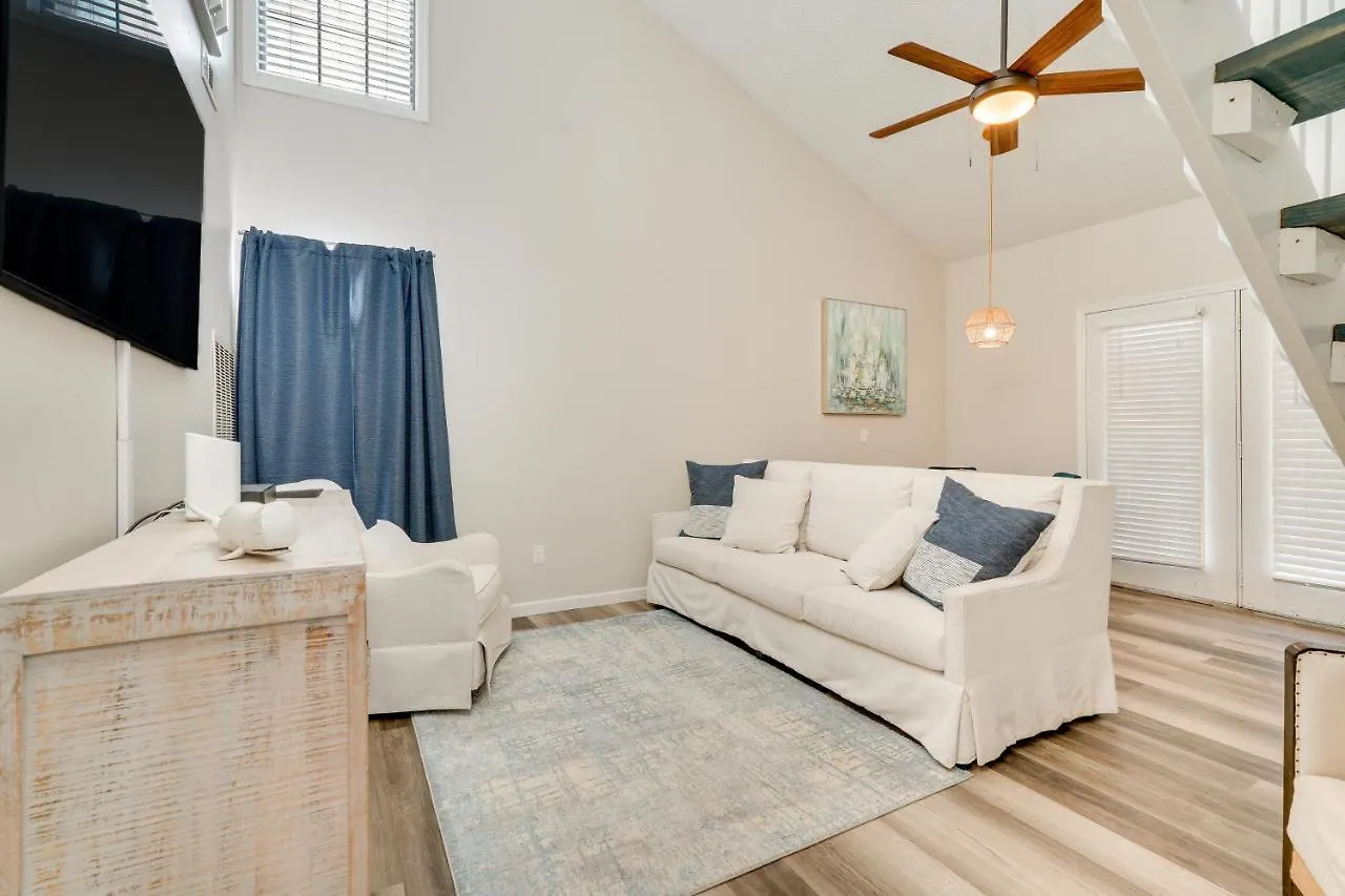 Pcb Resort Condo With Pool And Hot Tub Walk To Beach! Panama City Beach