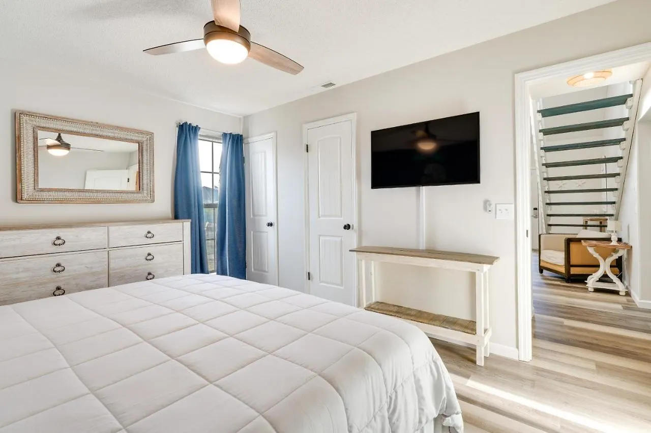 Pcb Resort Condo With Pool And Hot Tub Walk To Beach! Panama City Beach 0*,
